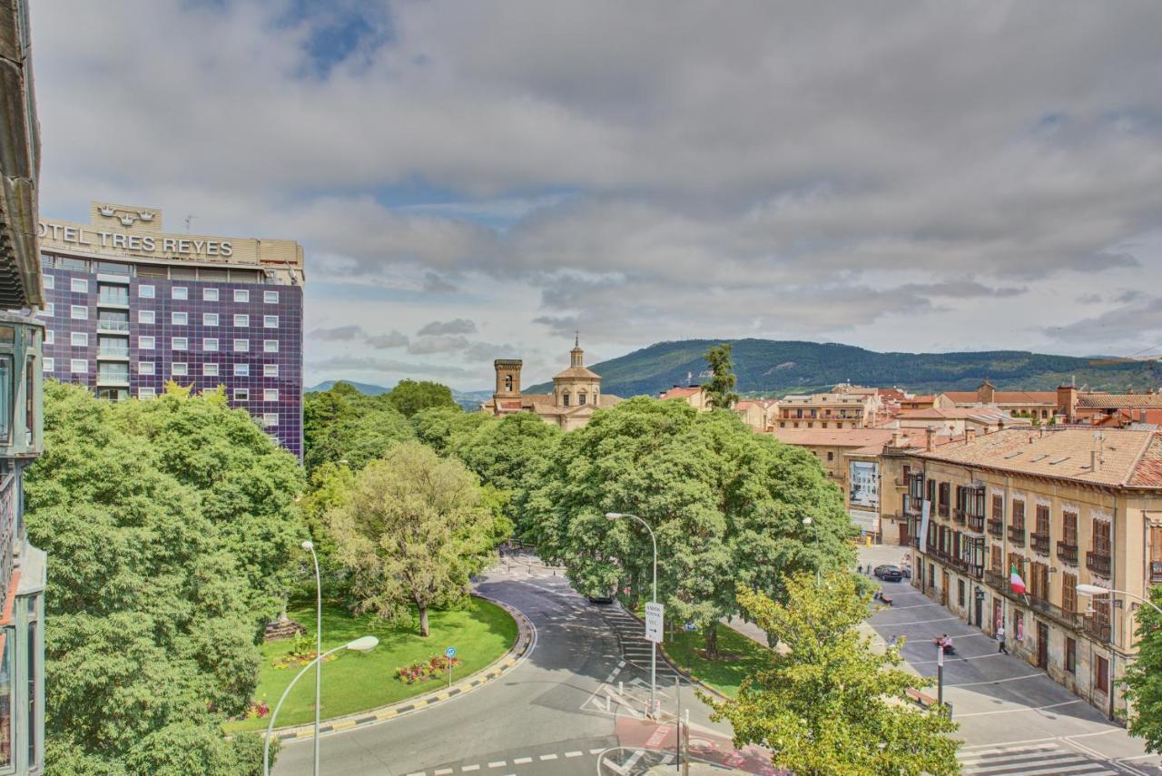 Pension Mendi Pamplona Exterior photo